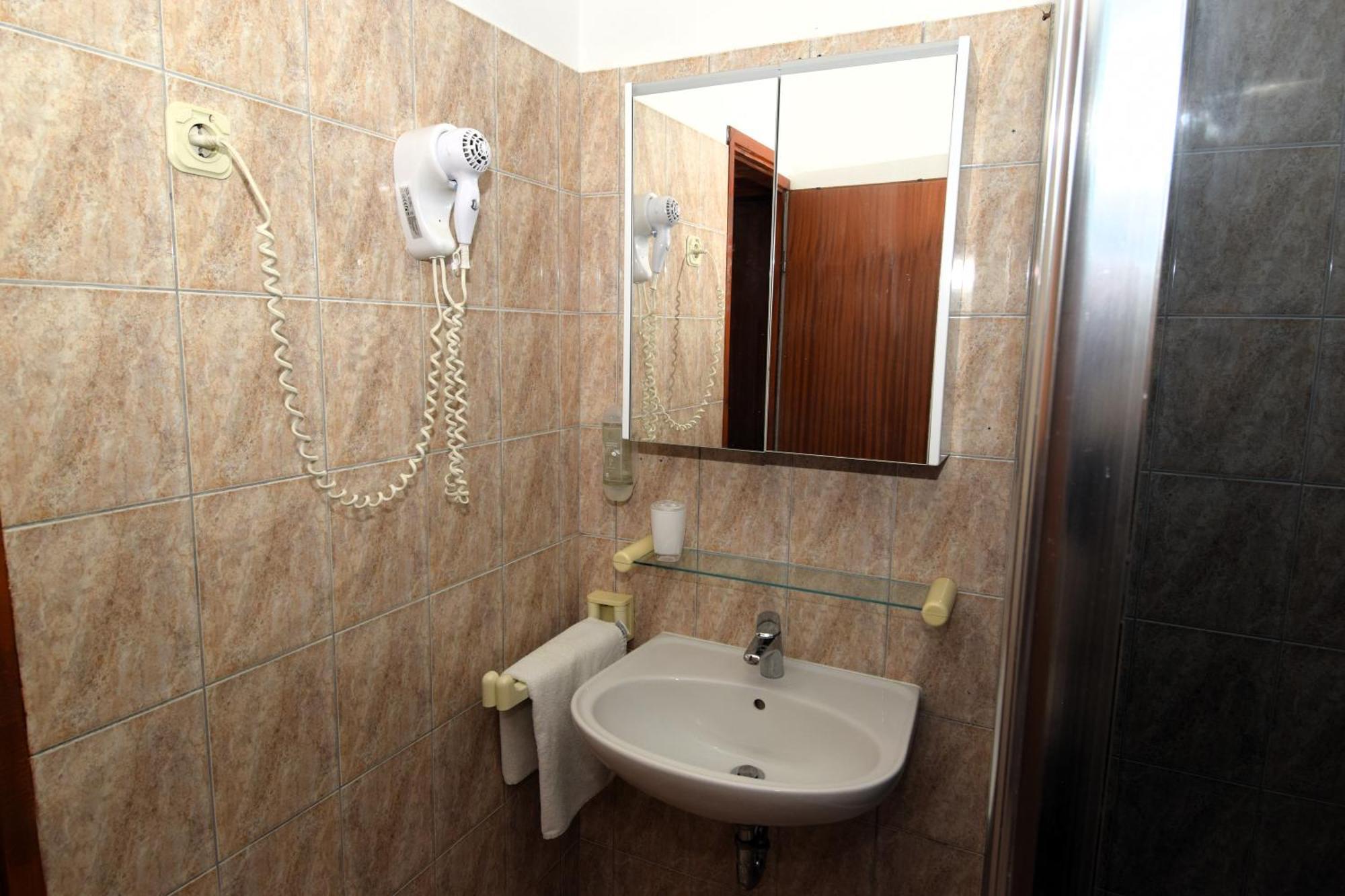Guesthouse Zagora Pula Luaran gambar